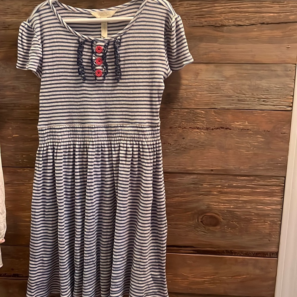 Matilda Jane dress.. size 10 used 2 small pin holes